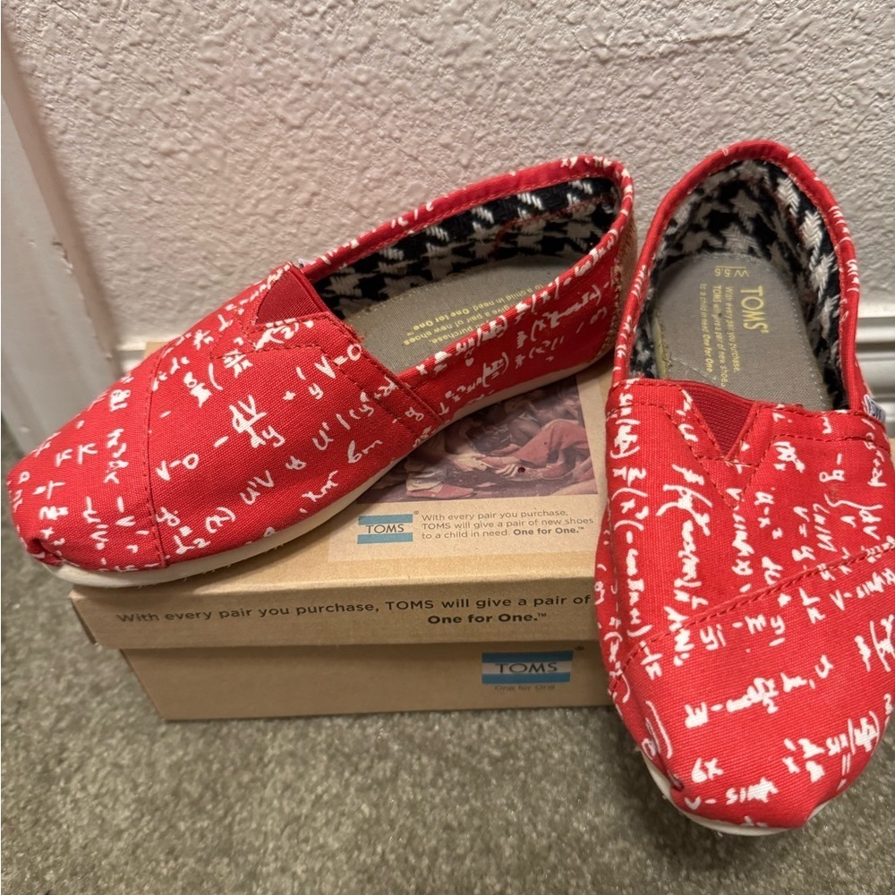TOMS Red Calculus Canvas Slip-Ons with White Mathematical Pattern Sz 5.5